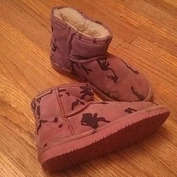 Bearpaw Boots Big Kid size 5 - Picture 1 of 6